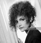 34+ View Pictures of Mary Elizabeth Mastrantonio - konminata